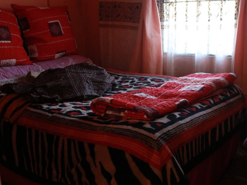 2 Bedroom house  - Photo 6