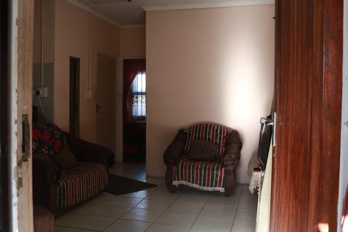 2 Bedroom house  - Photo 4