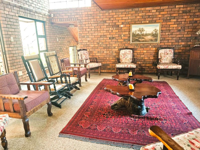 Spacious Modern Family Home Trichardt! - Photo 10