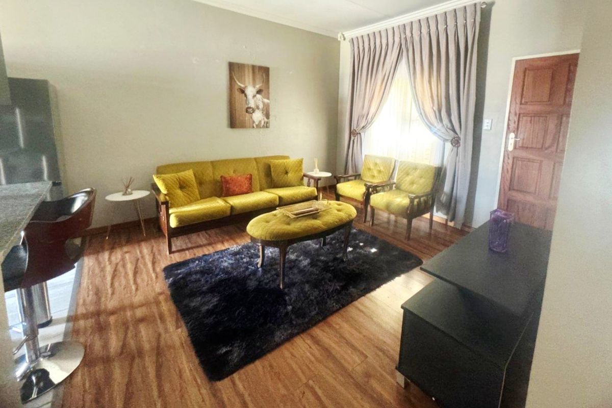 Stunning Modern Two Bedroom, Two Bathroom Home in Terra Nova. - Photo 3