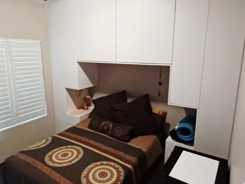 Stunning 3 Bedroom Full Title Home in Safe Complex - Photo 7