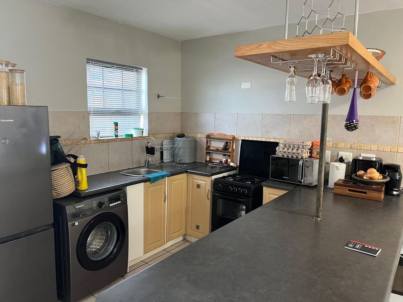 Secure and Well Located Two Bedroom Apartment - Photo 6