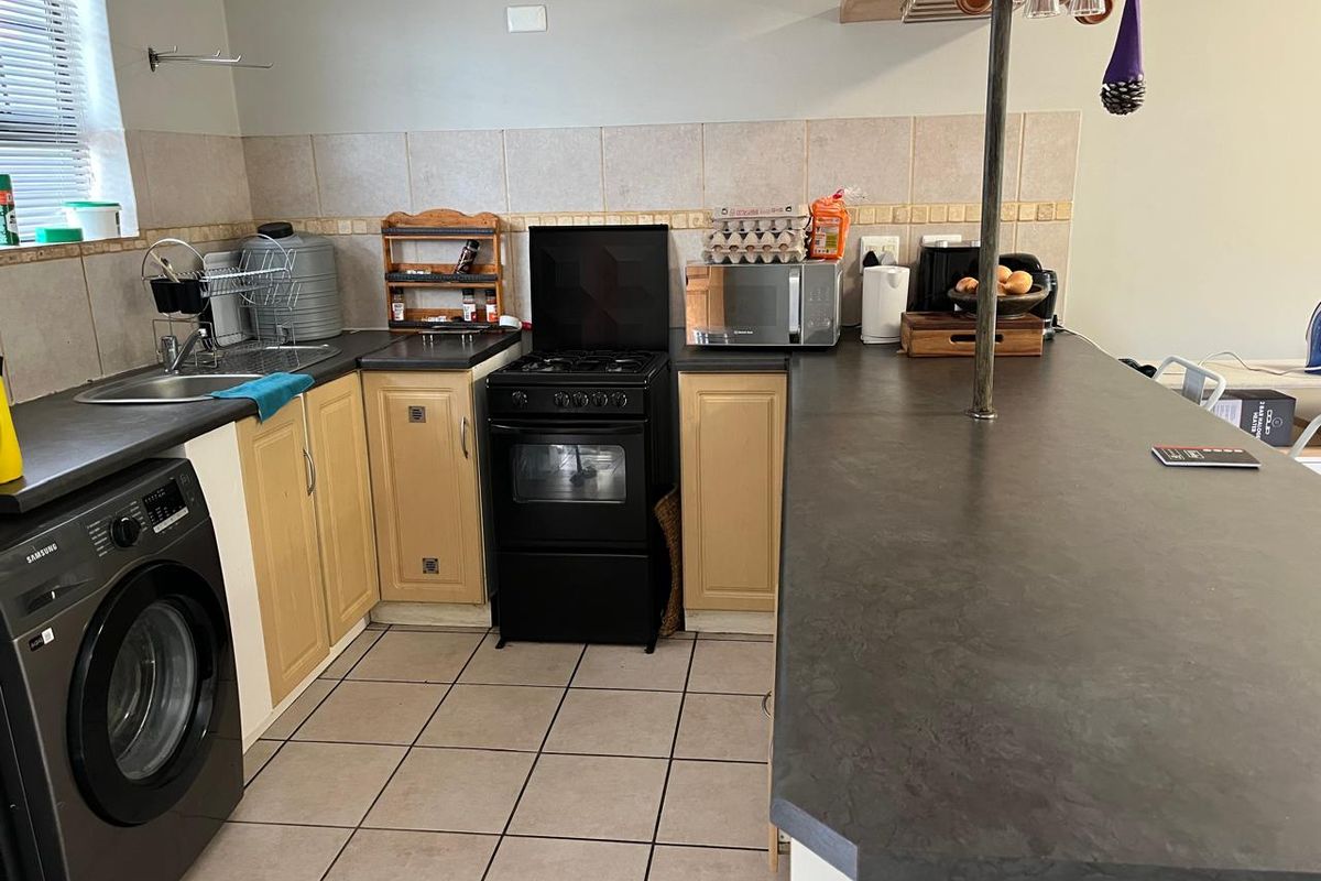 Secure and Well Located Two Bedroom Apartment - Photo 5