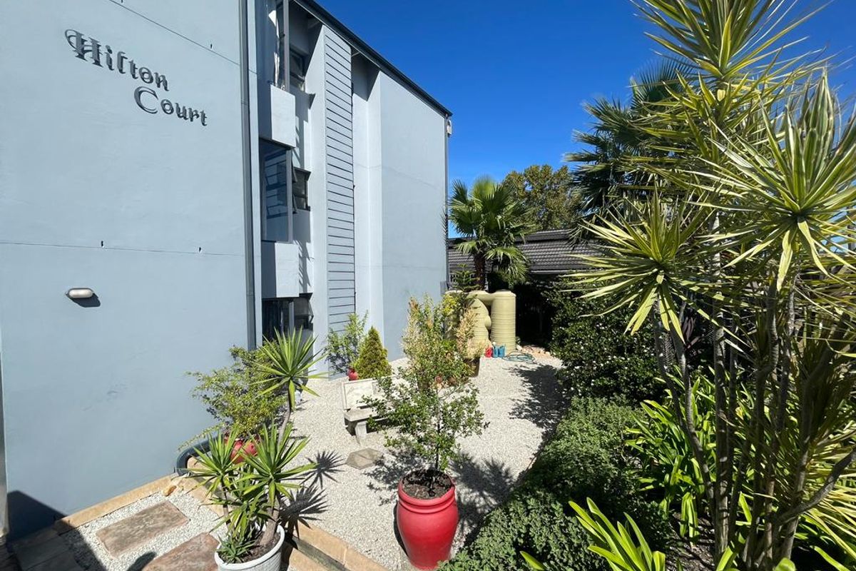 Secure and Well Located Two Bedroom Apartment - Photo 4