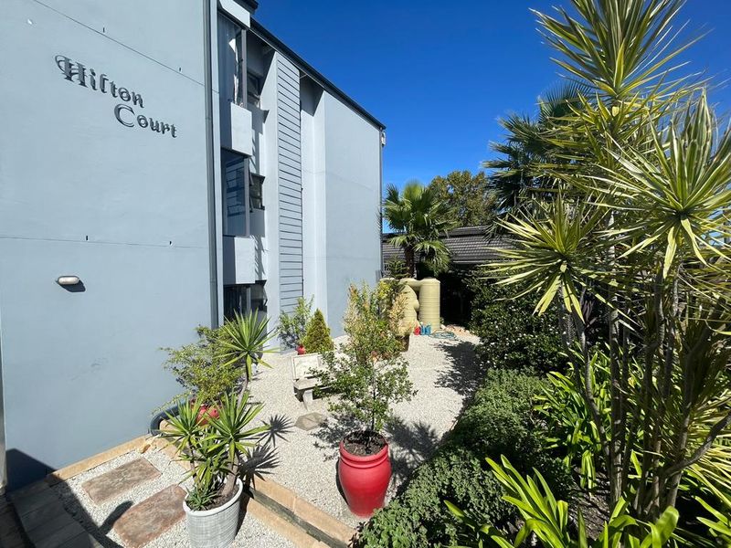 Secure and Well Located Two Bedroom Apartment - Photo 4