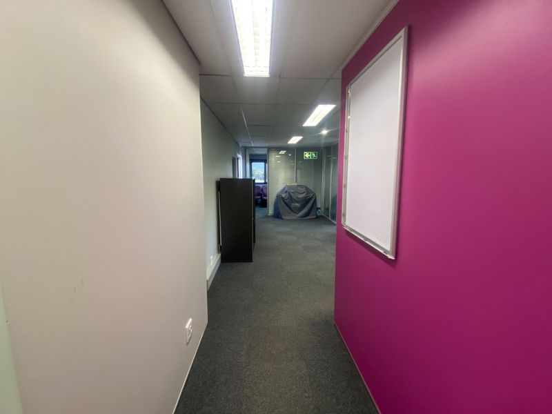 266m2 Commercial Space to Let in Pinelands  - Photo 5