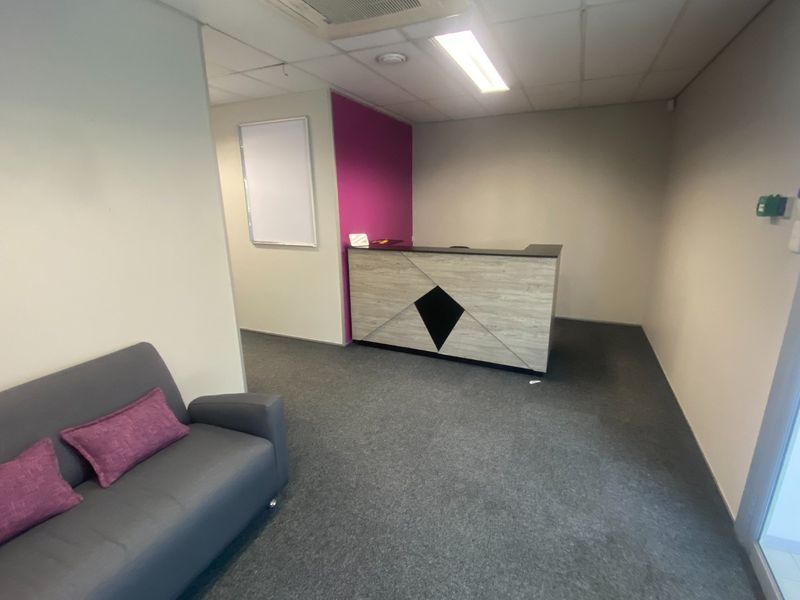 266m2 Commercial Space to Let in Pinelands  - Photo 2