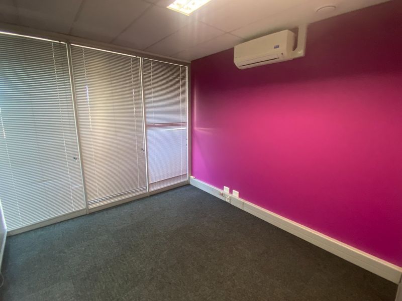 266m2 Commercial Space to Let in Pinelands  - Photo 4