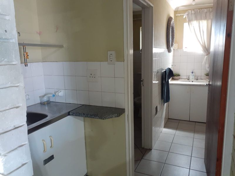 Income-Generating Commercial Property in Voorbaai – Tenanted Investment Opportunity - Photo 9