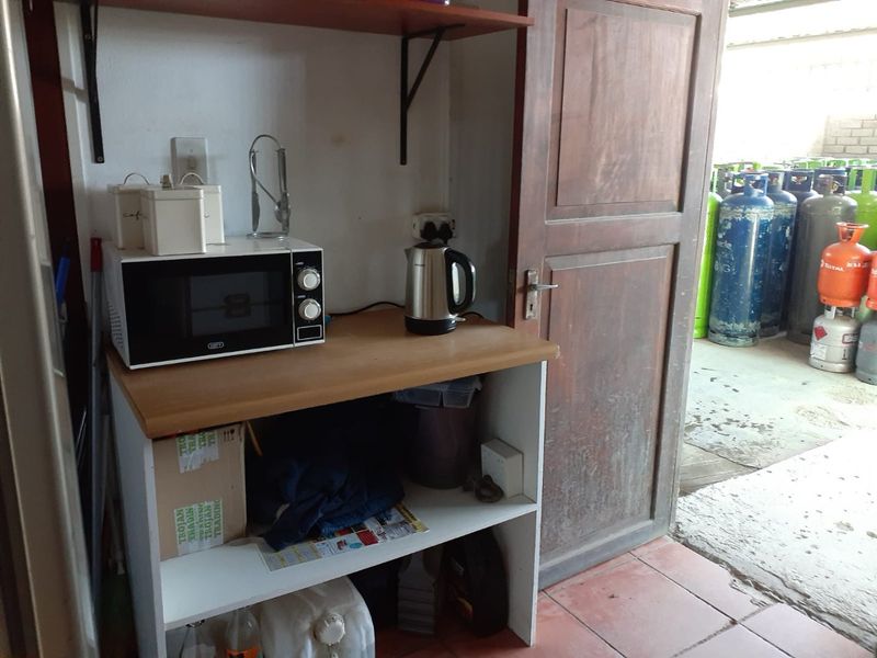 Income-Generating Commercial Property in Voorbaai – Tenanted Investment Opportunity - Photo 8