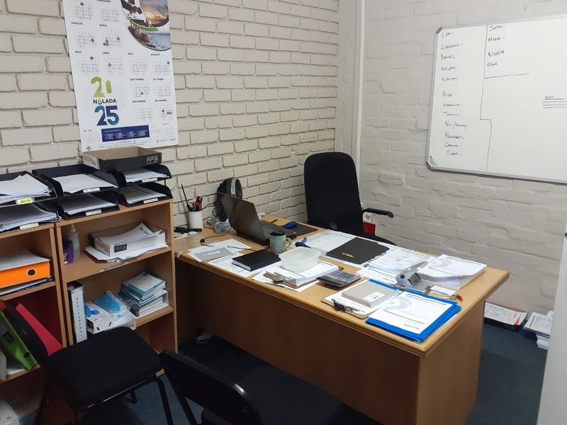 Income-Generating Commercial Property in Voorbaai – Tenanted Investment Opportunity - Photo 8