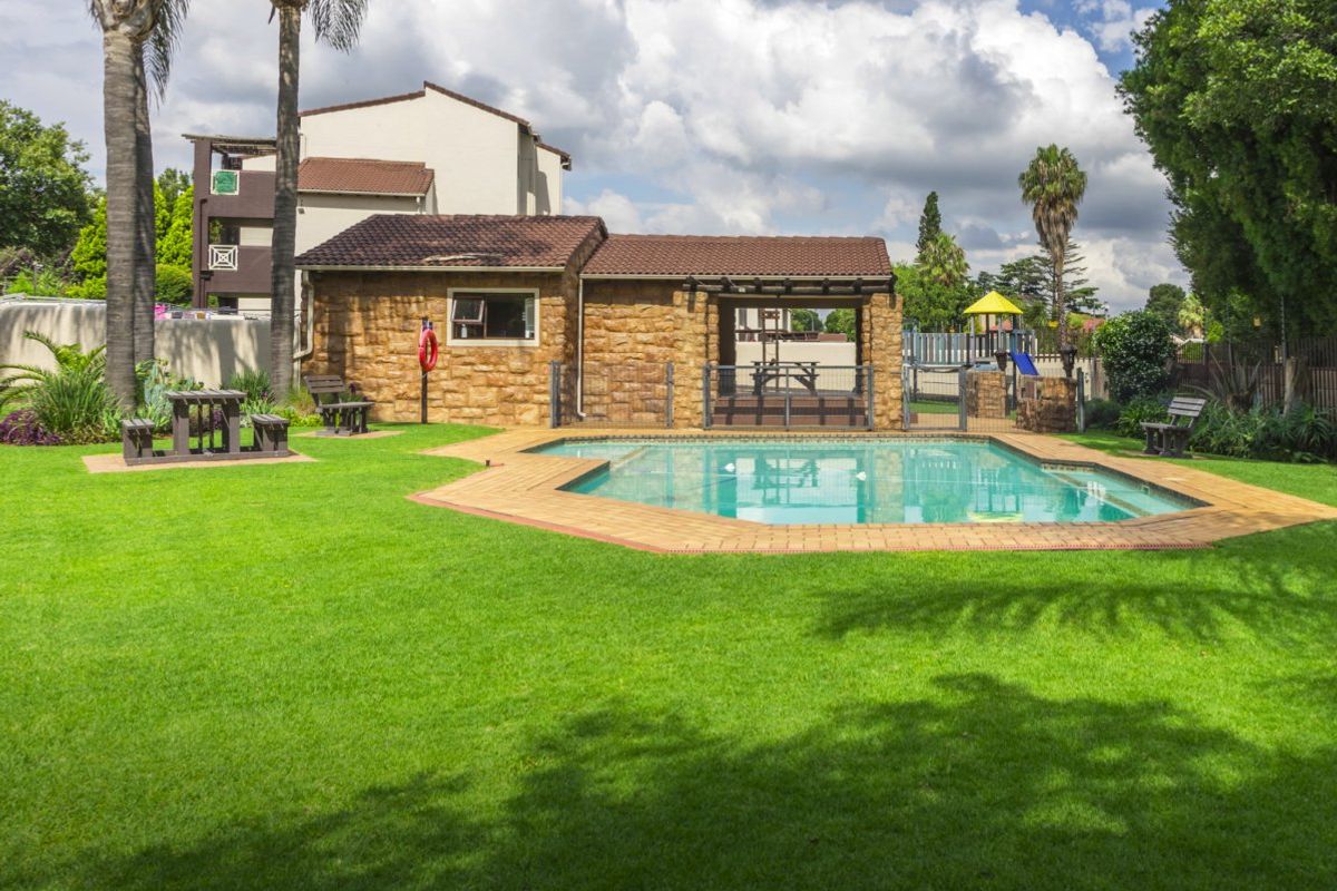 2 Bed Apartment in Eden Glen for Sale - Photo 2