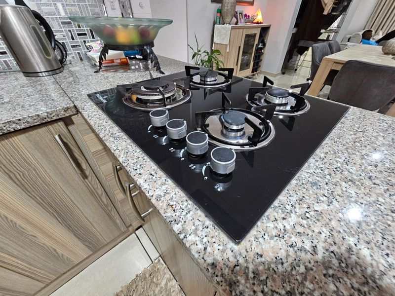 A Beautiful 3 bedroom 2 bathroom house for sale in Monavoni - Photo 10