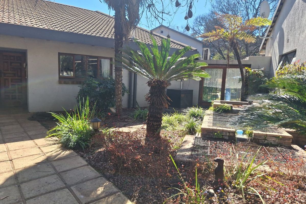 A Rare Find in Knoppieslaagte – Tranquil Country Living Meets Versatile Investment Potential - Photo 3