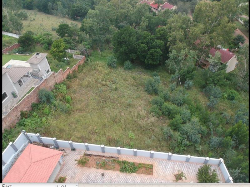 Large 1792m2 Vacant Stand in Waterkloof Heights - Photo 3