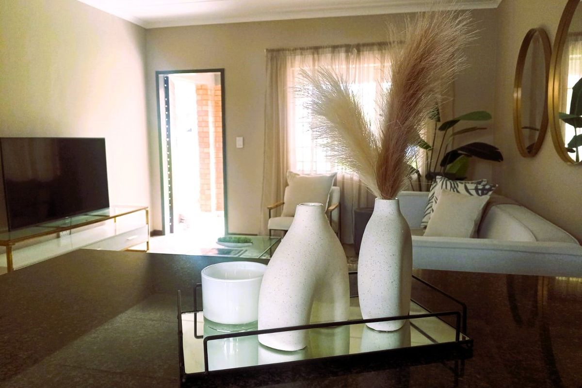 2 Bed Apartment in Sagewood for Sale - Photo 3