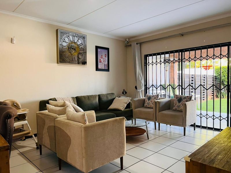 3 Bedroom, 2 Bathroom Garden Unit for Sale  - Photo 7
