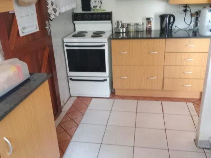 3 Bed House in Pretoria West for Sale - Photo 6