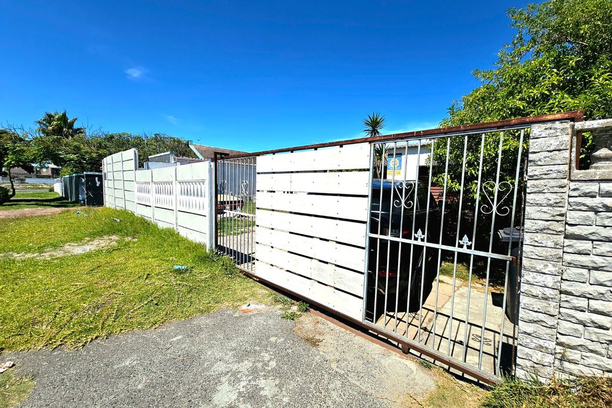 Three bedroom house situated on a 428 square metre plot - Photo 5