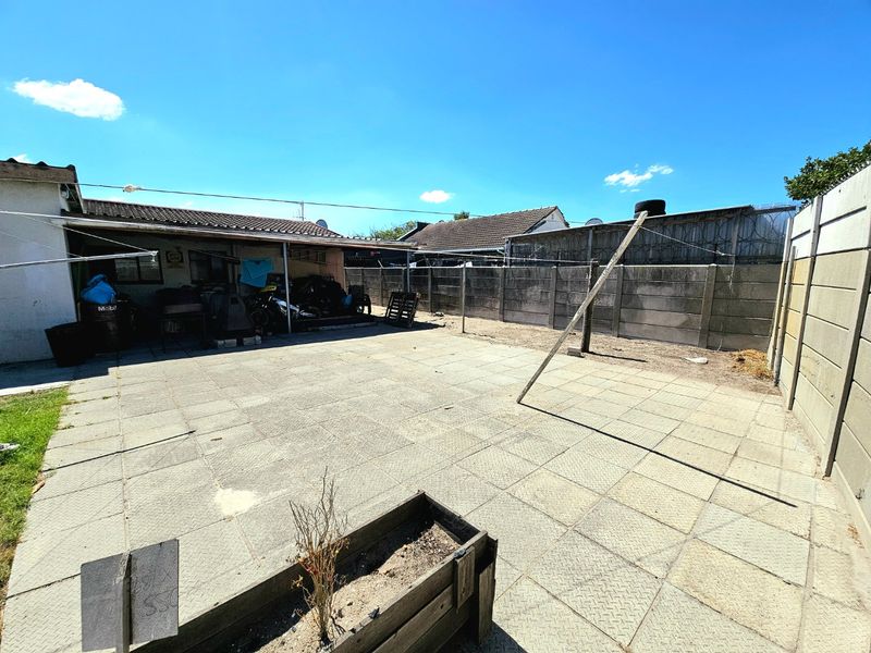 Three bedroom house situated on a 428 square metre plot - Photo 8