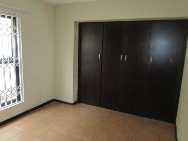 4 Bedroom home in secure complex  - Photo 5