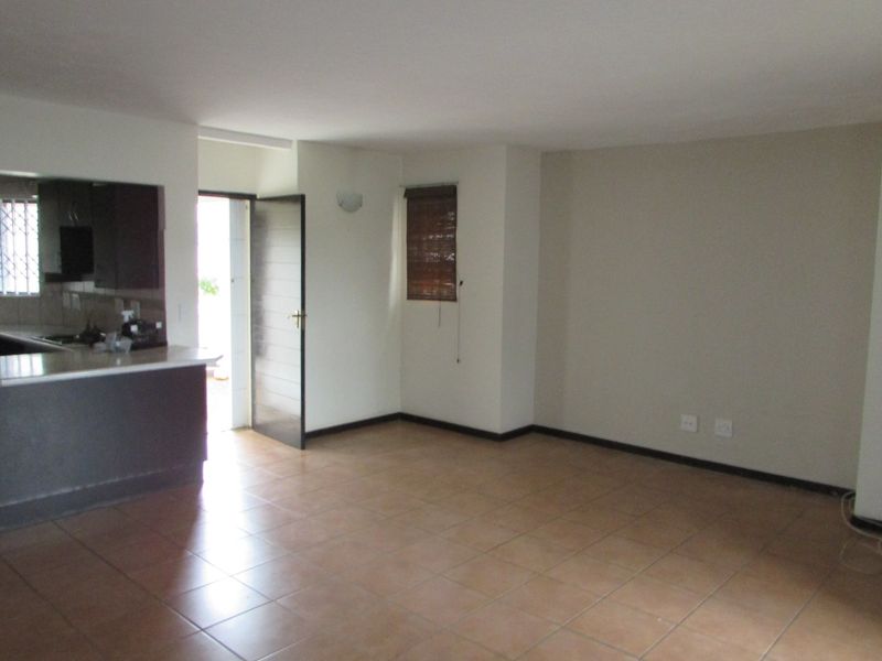 4 Bedroom home in secure complex  - Photo 6