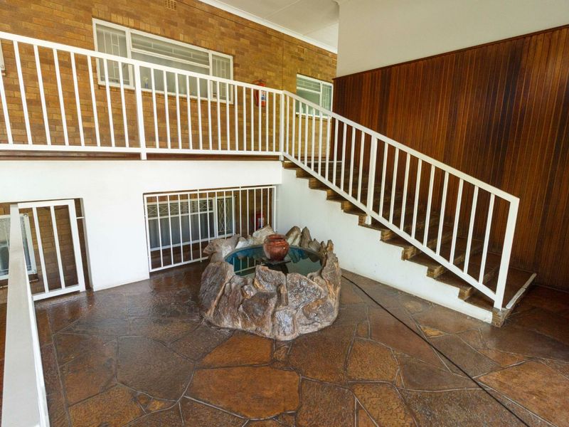 Spacious 3 Bedroom Apartment in Florida Hills - Photo 2