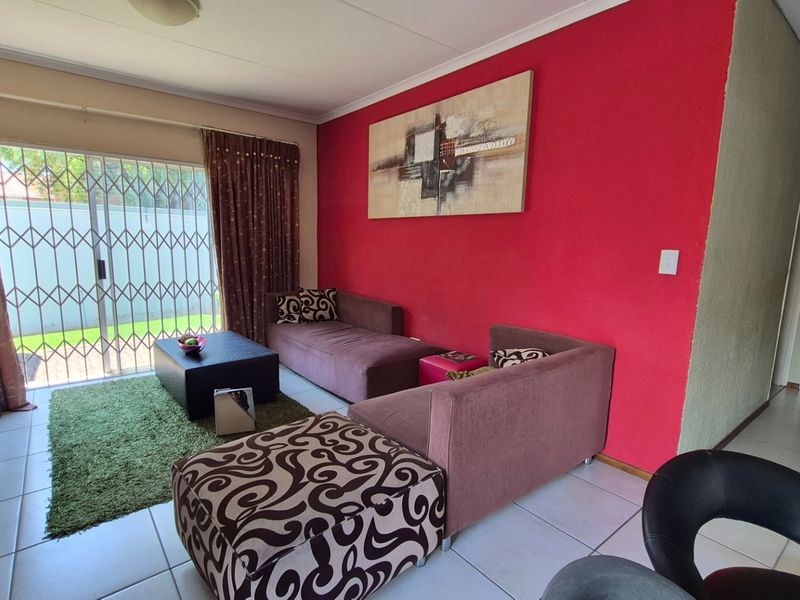 Perfect 2-Bedroom Pet friendly home in a prime Location of Amorosa. - Photo 9