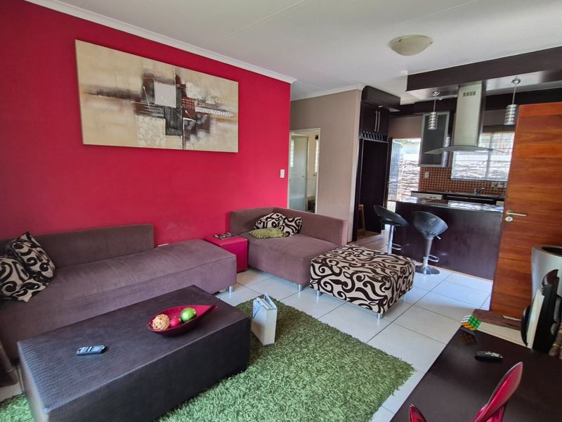 Perfect 2-Bedroom Pet friendly home in a prime Location of Amorosa. - Photo 8