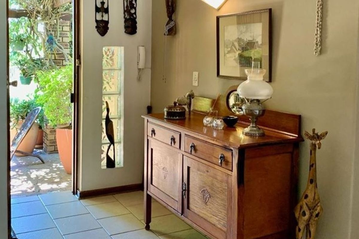 Neat & Spacious Family Home in Secure Enclosure - Photo 2