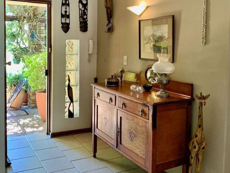 Neat & Spacious Family Home in Secure Enclosure - Photo 2