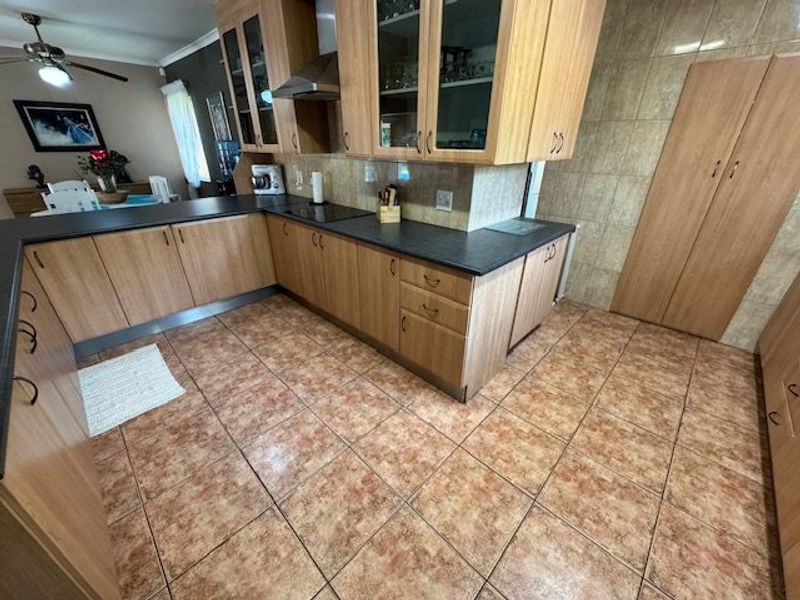 Spacious Multi-Level Family Home with Exceptional Features - Photo 4