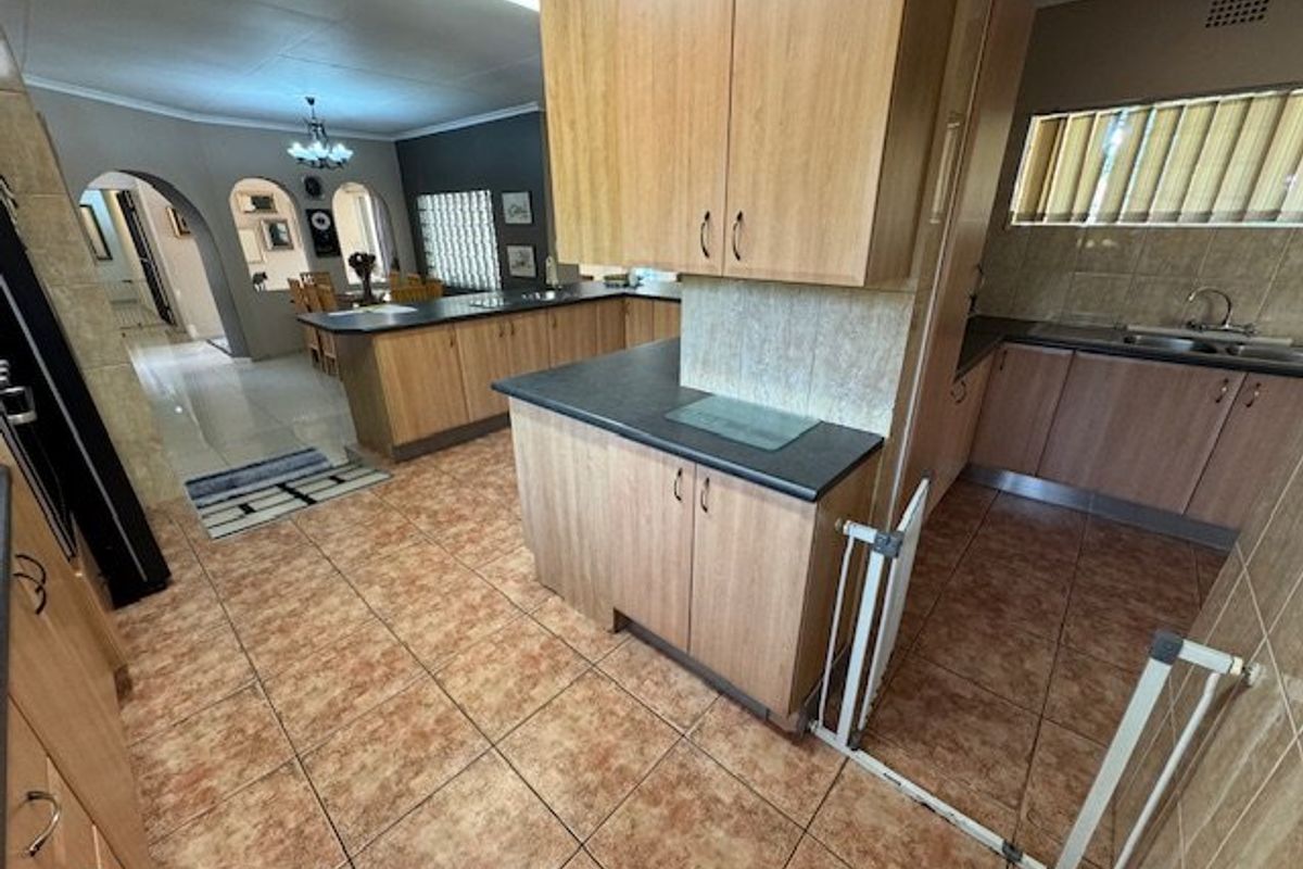 Spacious Multi-Level Family Home with Exceptional Features - Photo 5