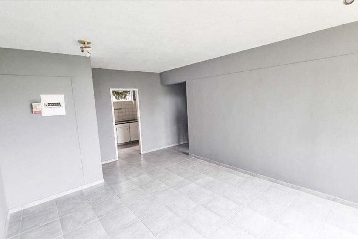 Charming One-Bedroom Home with Comfortable Living - Photo 2