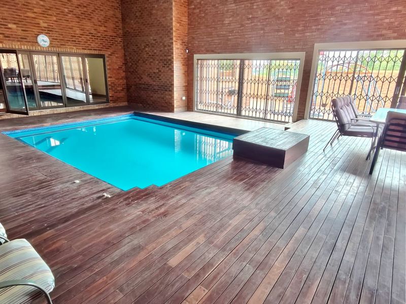 Ultra-Luxury Smart Home with Indoor Heated Pool - Photo 9