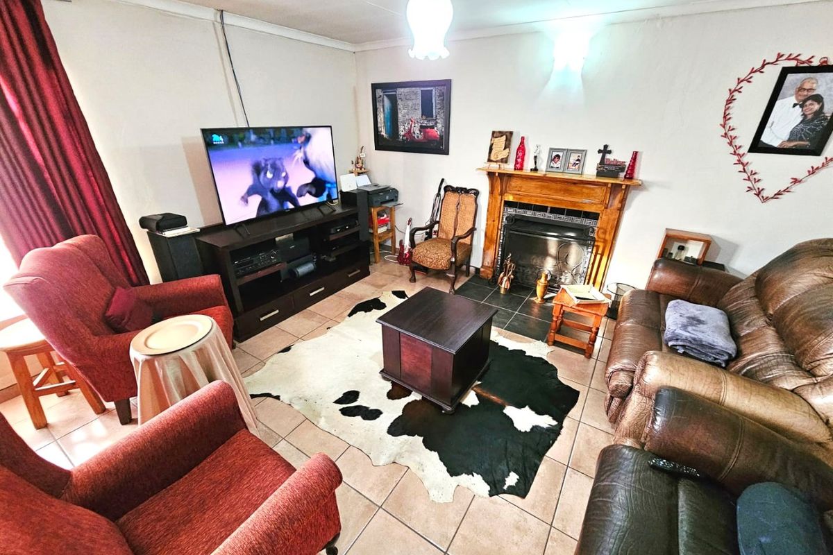 Cosmosrand, Secunda.   As Close to Perfect As It Gets! - Photo 4