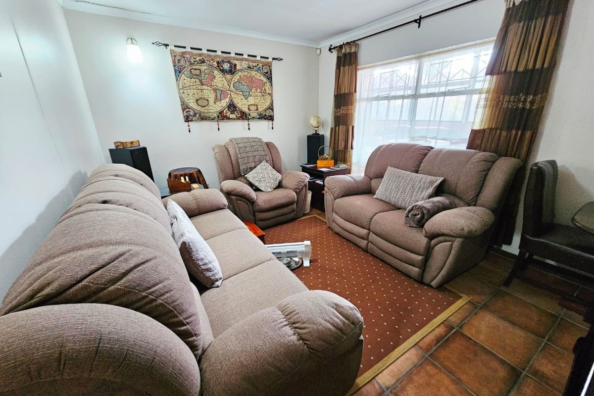 Cosmosrand, Secunda.   As Close to Perfect As It Gets! - Photo 5