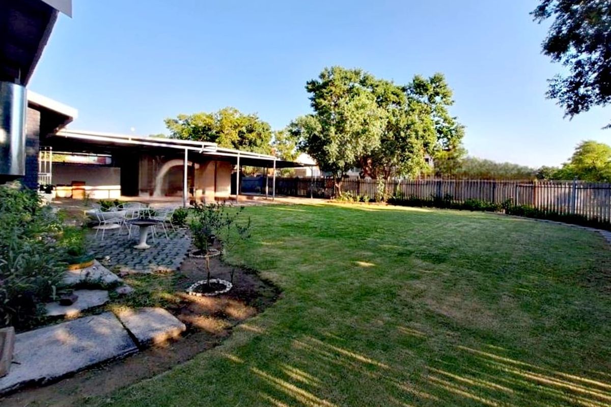 Energy-Efficient Family Home Packed with Extras! - Photo 2