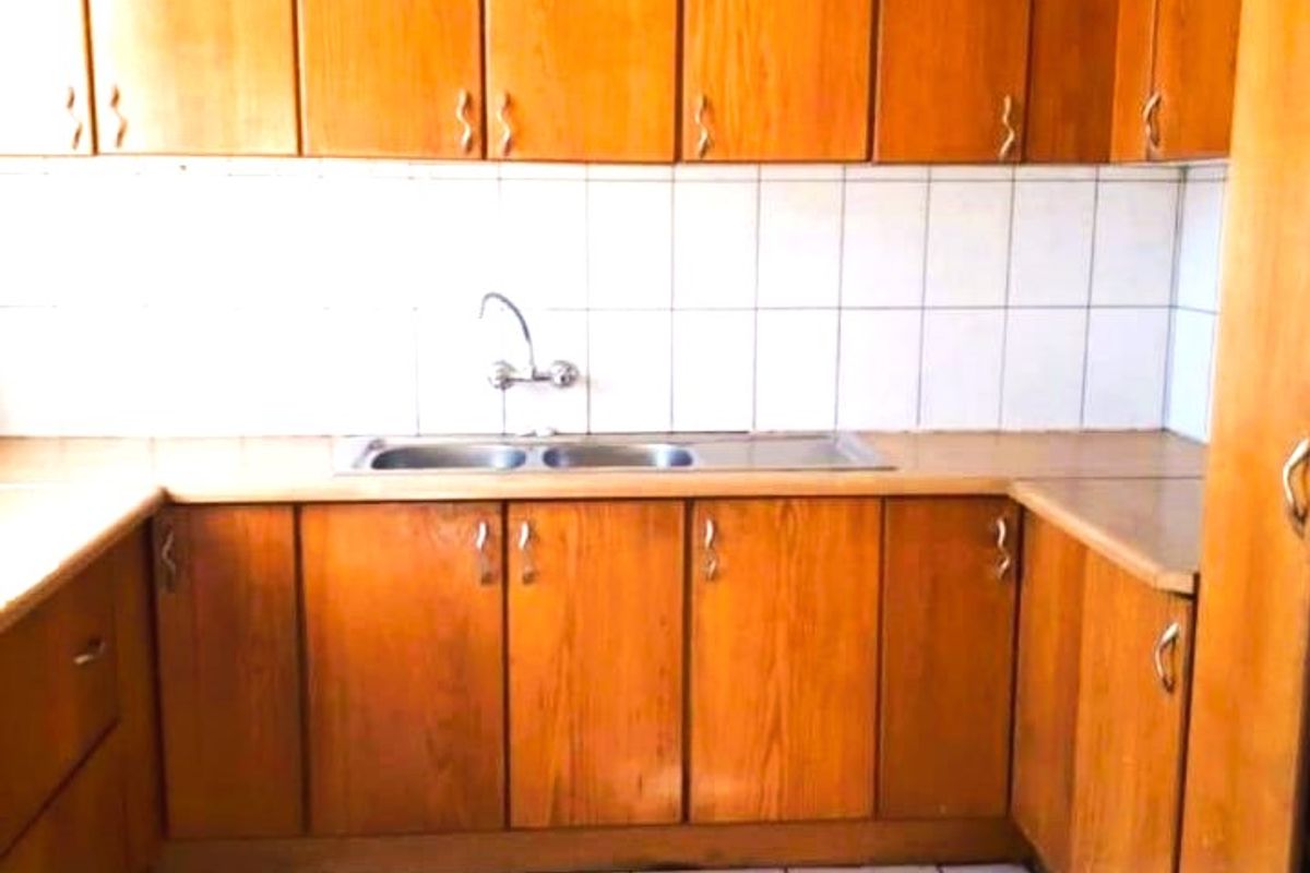Two-Bedroom Flat for Sale in Trichardt - Photo 2