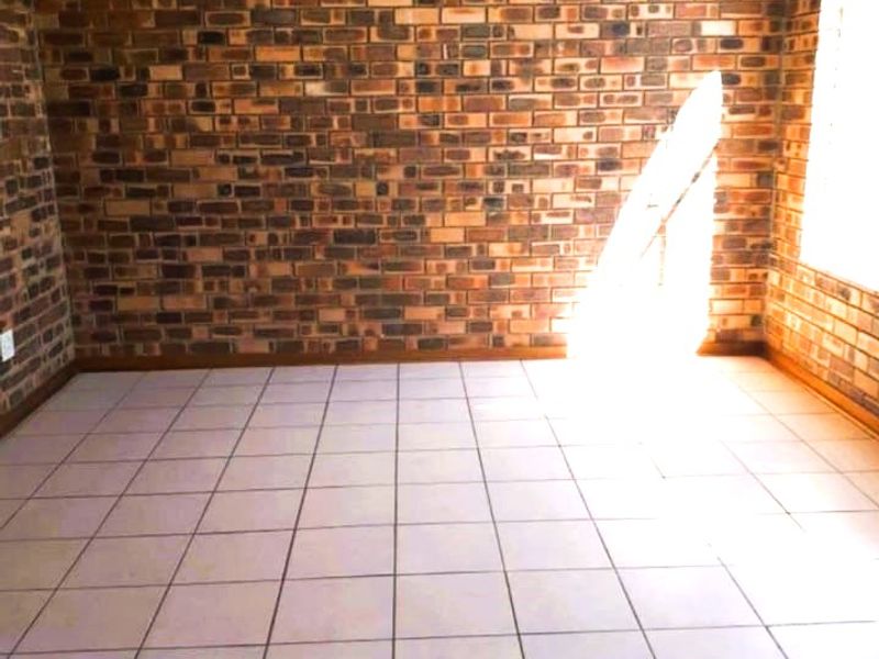 Two-Bedroom Flat for Sale in Trichardt - Photo 4