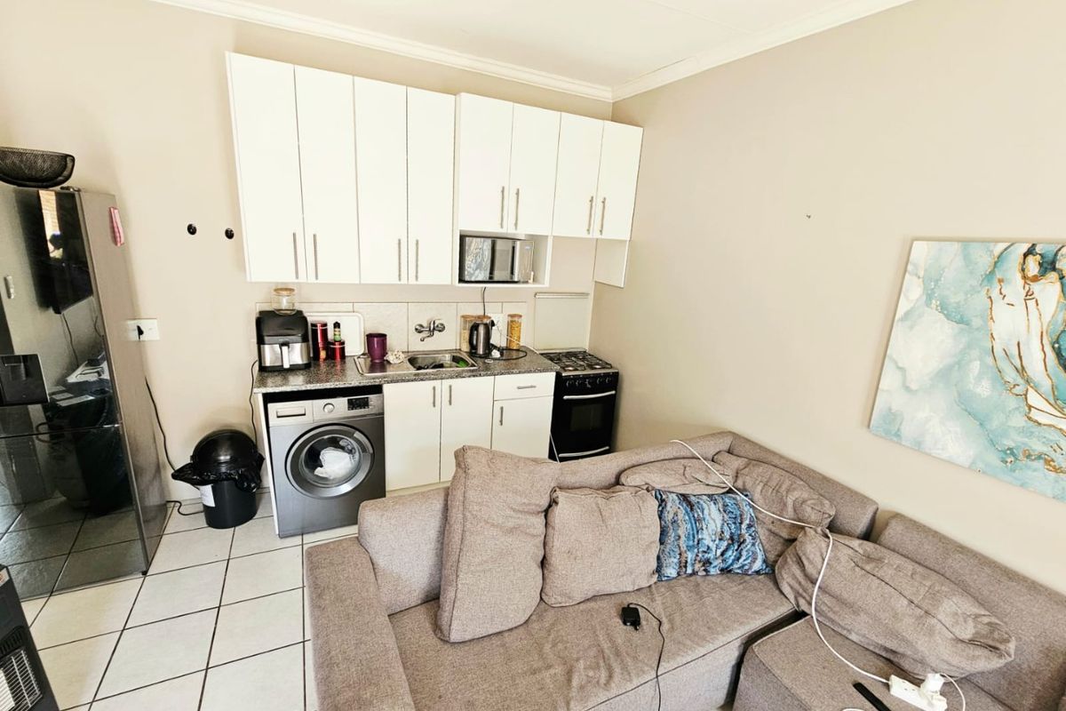 Neat & Secure 2-Bedroom Unit in Trichardt – The Ultimate Lock-Up-and-Go! - Photo 2