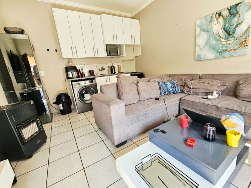 Neat & Secure 2-Bedroom Unit in Trichardt – The Ultimate Lock-Up-and-Go! - Photo 3