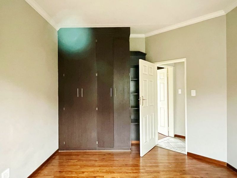 Modern 2-Bedroom Home in a Popular Complex – Secure, Pet & Child Friendly! - Photo 4