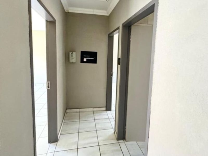 MODERN 2-BEDROOM TOWNHOUSE FOR SALE IN SECUNDA - Photo 9