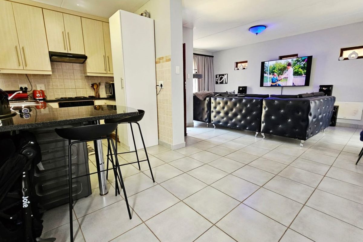 2 Bed Town house in Noordrand, Secunda for Sale - Photo 5