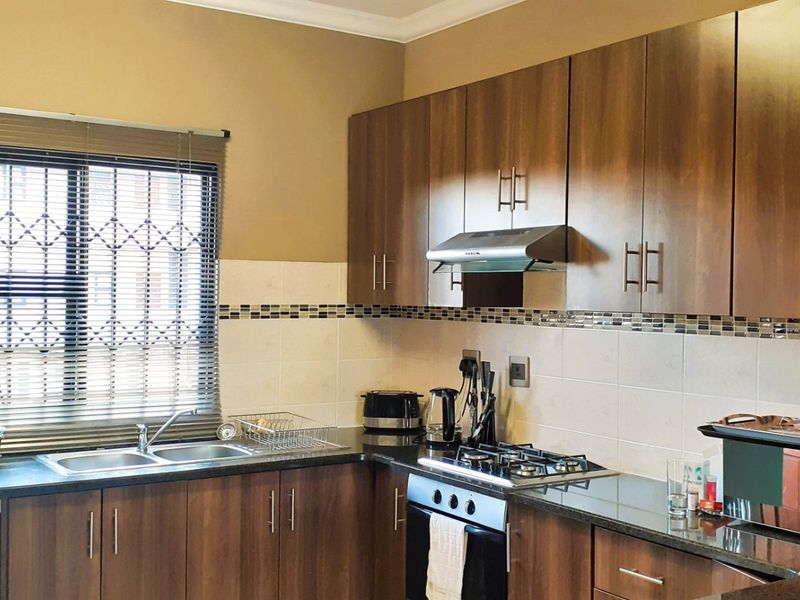 Stunning 2 bedroom flats for sale in Secunda - Photo 3