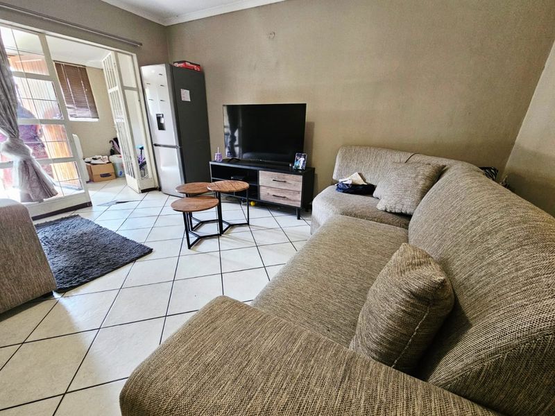 Great Investment Opportunity – 2 x 2-Bedroom Houses for Sale in Secunda - Photo 5