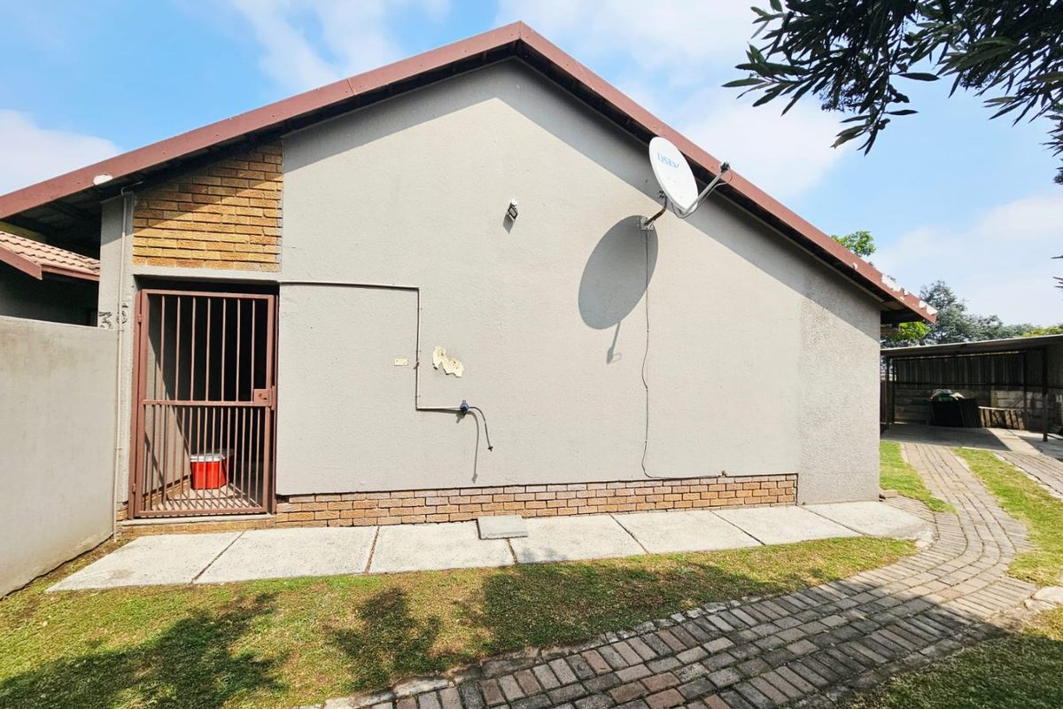 Great Investment Opportunity – 2 x 2-Bedroom Houses for Sale in Secunda - Photo 2