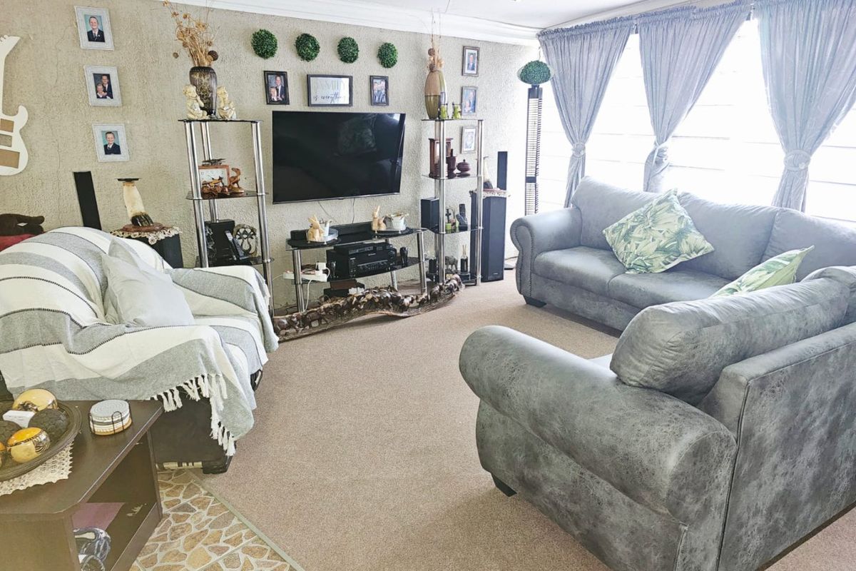 Great Investment Opportunity – 2 x 2-Bedroom Houses for Sale in Secunda - Photo 3