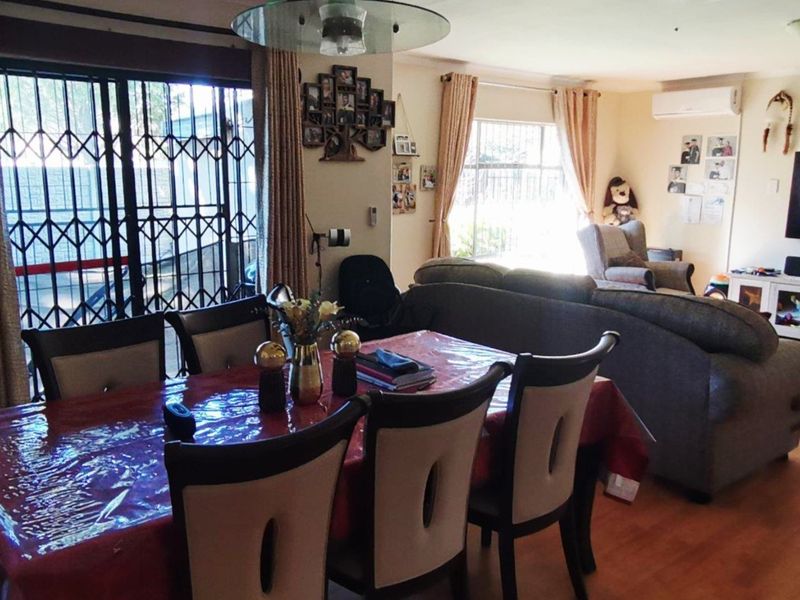 SOLE MANDATE:  Charming 3-Bedroom Family Home with Spacious Yard & Excellent Security – For Sale in Secunda - Photo 4